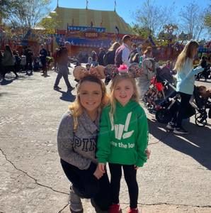 Meet your Posher, Sidney